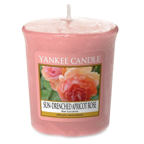 Svíčka Yankee Candle Vyšisovaná meruňková růže, 49 g